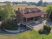 Villa in vendita a Cento FE