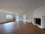 Villa in vendita a Centro Camaiore in Ristrutturato...