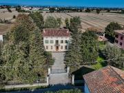 Villa in vendita a Ceresara MN