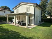 Villa in vendita a Cinquale Montignoso in Ottimo...