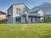 Villa in vendita a Colico LC