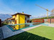 Villa in vendita a Colico LC