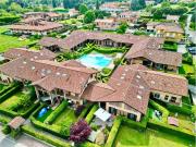 Villa in vendita a Comabbio VA