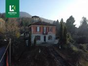 Villa in vendita a Cunardo