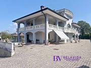 Villa in vendita a Divignano NO