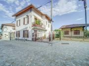 Villa in vendita a Dormelletto NO