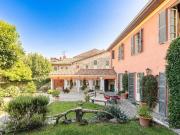 Villa in vendita a Erba CO