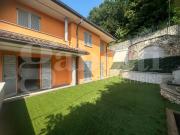 Villa in vendita a Longone al Segrino CO