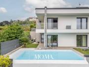 Villa in vendita a Erba CO