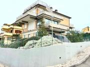 Villa in vendita a Fabriano, SEMI PERIFERIA