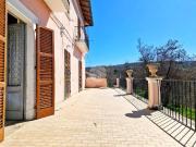 Villa in vendita a Fagnano Alto AQ