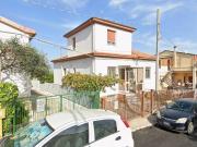 Villa in vendita a Falconara Marittima AN