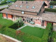Villa in vendita a Fenegrò CO