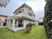 Villa in vendita a Forte Dei Marmi