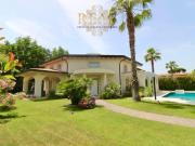 Villa in vendita a Forte Dei Marmi