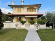 Villa in vendita a Forte Dei Marmi