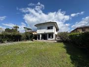 Villa bifamiliare in vendita a Forte Dei Marmi