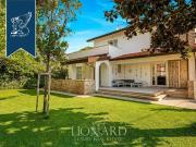 Villa in vendita a Forte dei Marmi LU