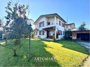 Villa in vendita a Forte dei Marmi LU