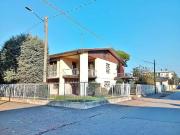 Villa in vendita a Gallarate VA