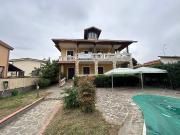 Villa in vendita a Giugliano in Campania NA