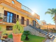 Villa in vendita a Giugliano in Campania NA