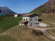 Villa in vendita a Gorno BG