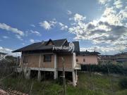 Villa in vendita a L'Aquila, Paganica Tempera