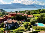 Villa in vendita a Leggiuno VA