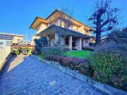 Villa in vendita a Lentate sul Seveso MB Villa in vendita a Lentate sul Seveso MB