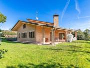 Villa in vendita a Lesmo MB