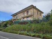 Villa in vendita a Lipomo CO