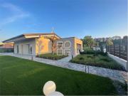 Villa in vendita a Lonato del Garda BS