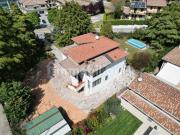Villa in vendita a Lonato del Garda BS