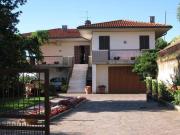 Villa in vendita a Lonato del Garda BS