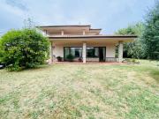 Villa in vendita a Lucca LU