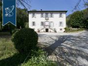 Villa in vendita a Lucca LU