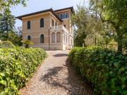 Villa in vendita a Lucca LU