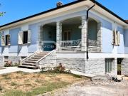 VILLA in VENDITA a LUCCA SANT ALESSIO di 8 vani