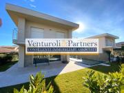 Villa in Vendita a Manerba del Garda