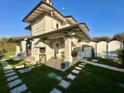 Villa in vendita a Manerba del Garda BS