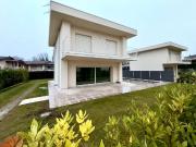 Villa in vendita a Manerba del Garda BS