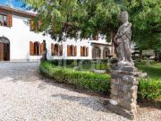 Villa in vendita a Manzano UD