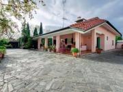 Villa in vendita a Marina di Carrara Carrara 200 mq Rif:...