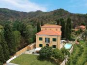 Villa in vendita a Massarosa 550 mq Rif: 1386307
