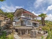Villa in vendita a Meina