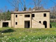 Villa in vendita a Montalto delle Marche AP