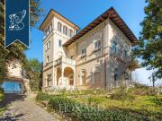Villa in vendita a Montecatini Terme PT