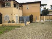 Villa bifamiliare in vendita a Montignoso