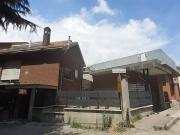Villa bifamiliare in vendita a Novara